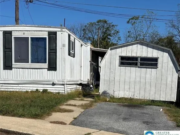 19 Roth Ave, Mertztown, PA 19539