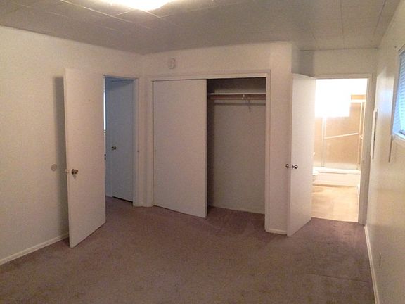 4th image of 2910 SE Oak Grove Blvd #A