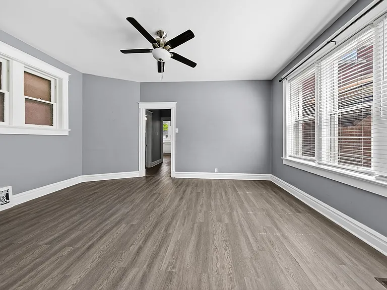 3526 S Spring Ave — Photo 11