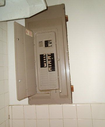 3rd image of 517 Williams St
