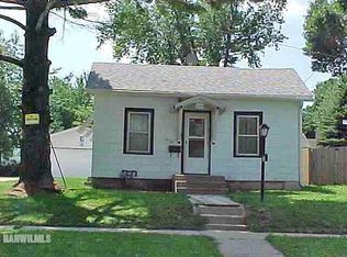 655 W Clark, Freeport, IL 61032