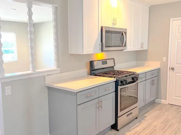 16688 Sequoia St #C, Hesperia, CA 92345