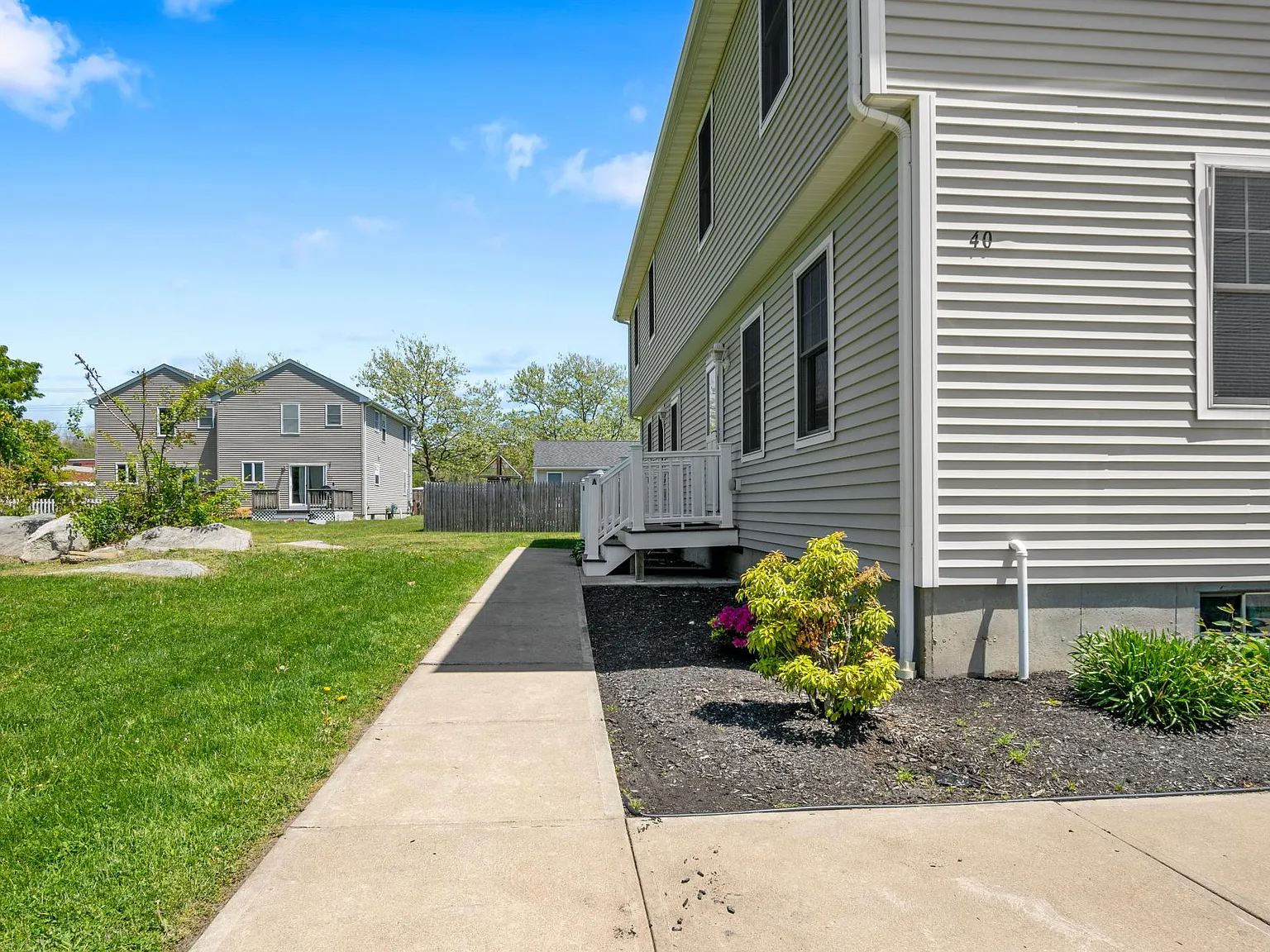 40 Magnolia Street — Photo 2