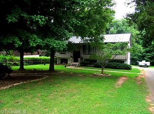 5346 Seward Cir, Pfafftown, NC 27040