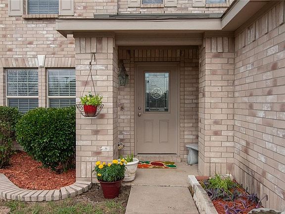 2nd image of 2739 Sierra Springs Dr