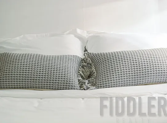 Rented by Fiddler Realty | media 52