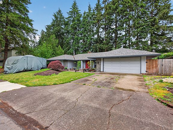 4th image of 2264 SE Singing Woods Dr