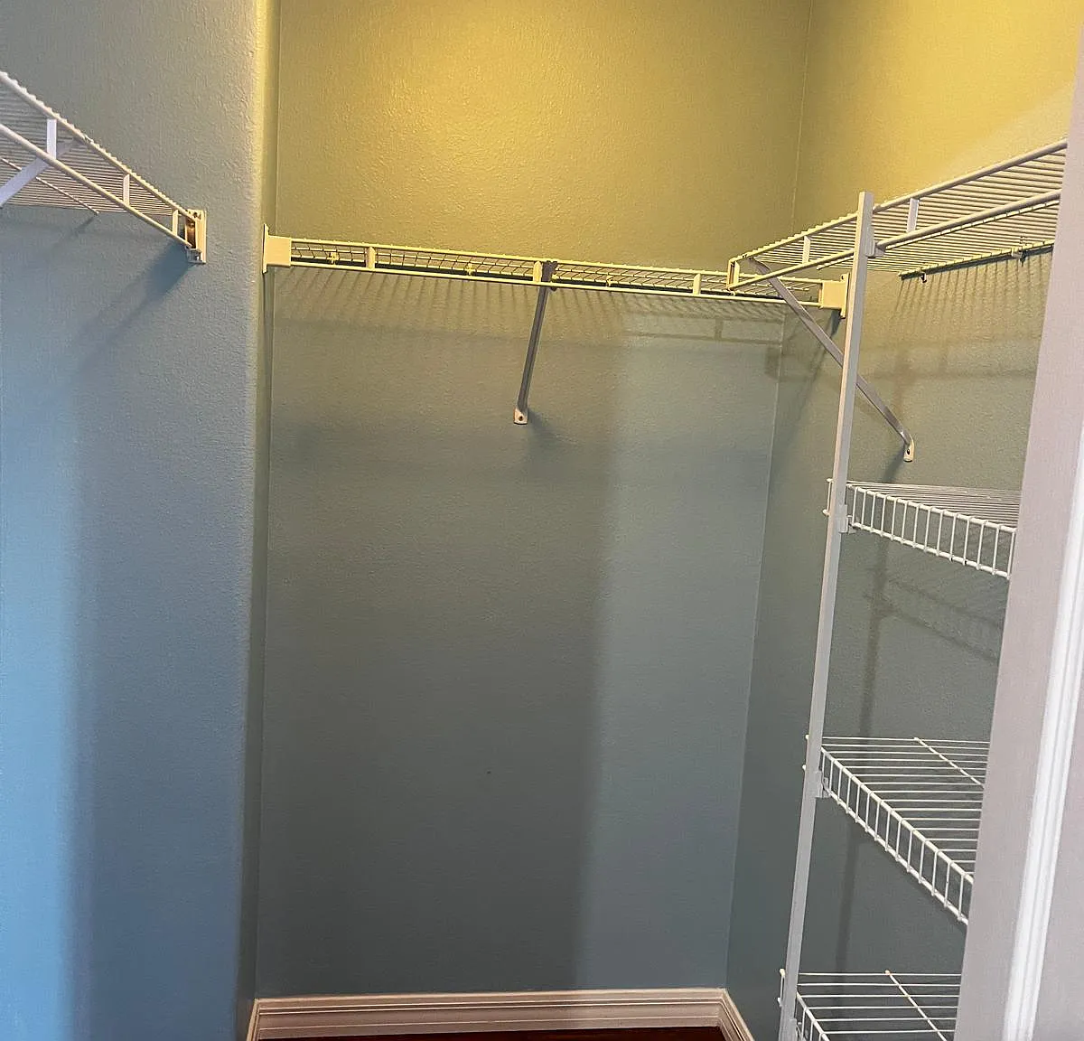 12922 Trade Port Pl — Photo 2