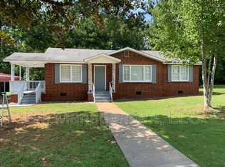 296 Samples Rd, West Point, GA 31833