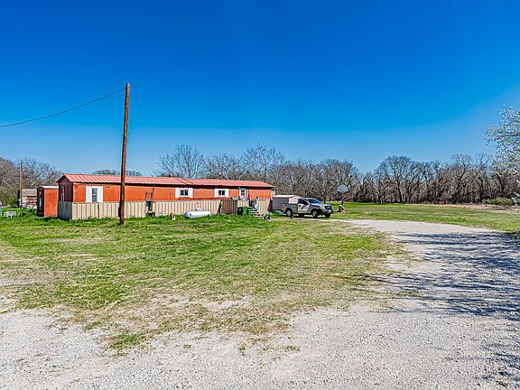 2nd image of 528 Stonegate Dr