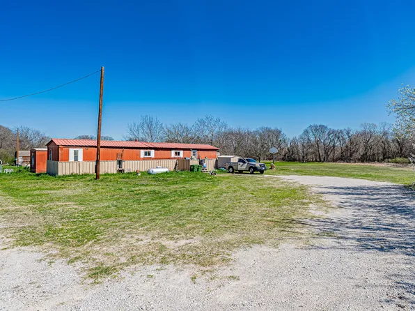 528 Stonegate Dr, Paradise, TX 76073