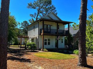 105 Jefferson St, Southern Pines, NC 28387