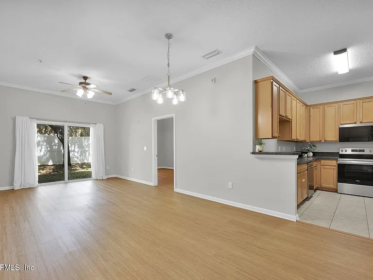 7047 Deer Lodge Cir #102 — Photo 12