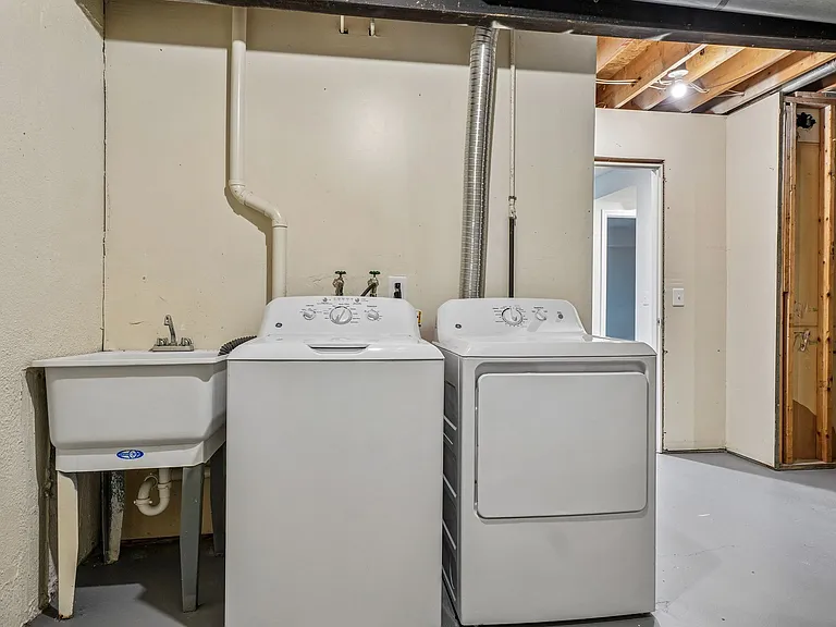 River Oaks Apartments of Rochester Hills — Photo 51
