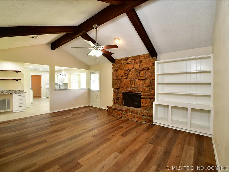 401 N Fir Pl — Photo 7