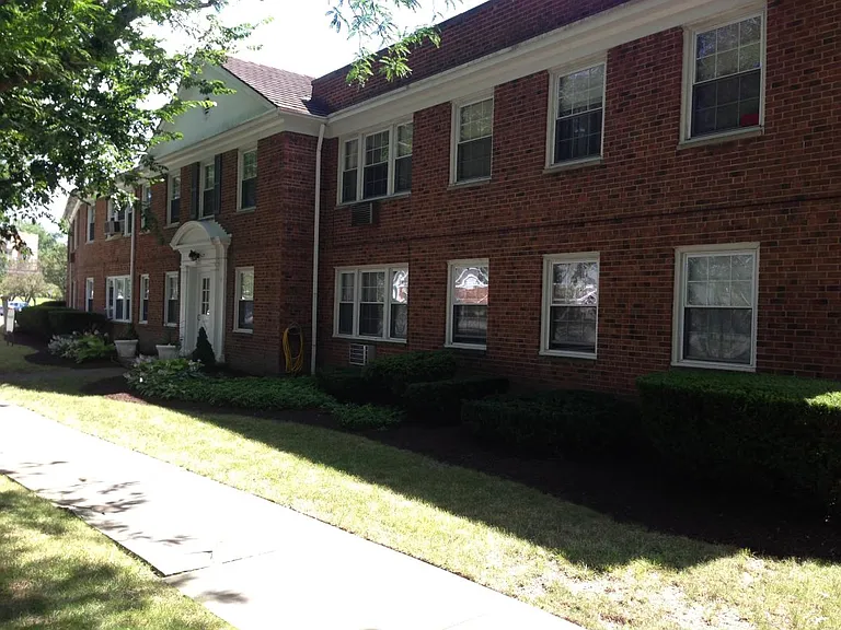 Front ofBuilding