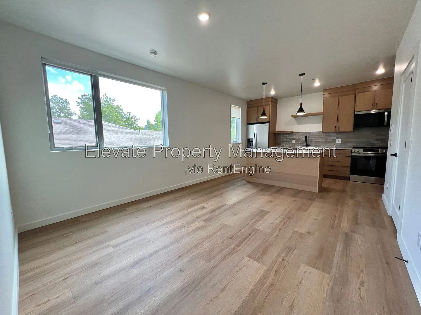 1 bed, 1.0 bath, 633 sqft, $1,425 — Photo 3