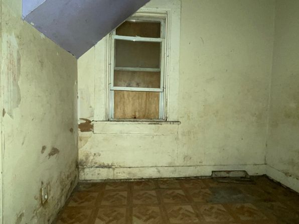 chicago-illinois-441098202 picture