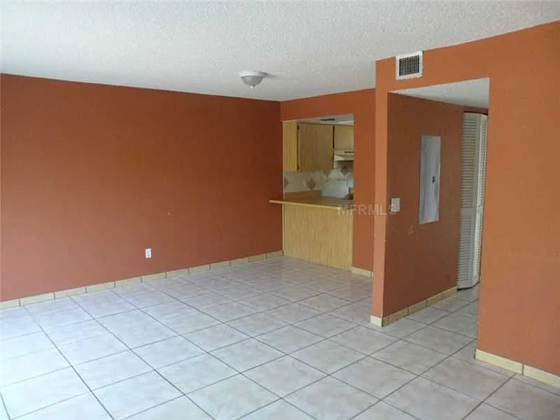 5170 Tennis Court Circle — Photo 2