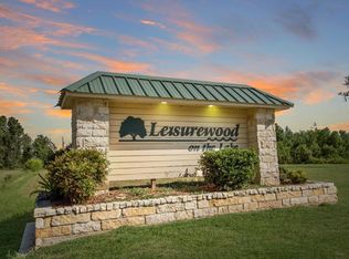 11 Oak Park Trl, Onalaska, TX 77360