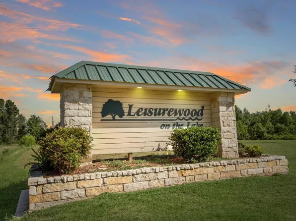 11 Oak Park Trl, Onalaska, TX 77360