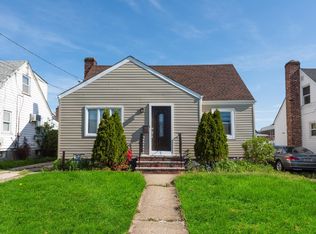 23827 117th Ave, Elmont, NY 11003