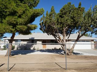 9040 6th St, Hesperia, CA 92345