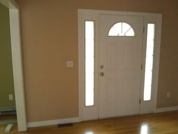 5th image of 7 Albert Dr