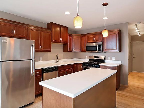 5th image of 2500 Blaisdell Ave APT 411