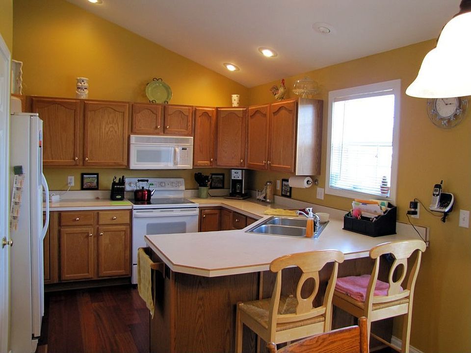 2nd image of 3811 Wethersfield Dr