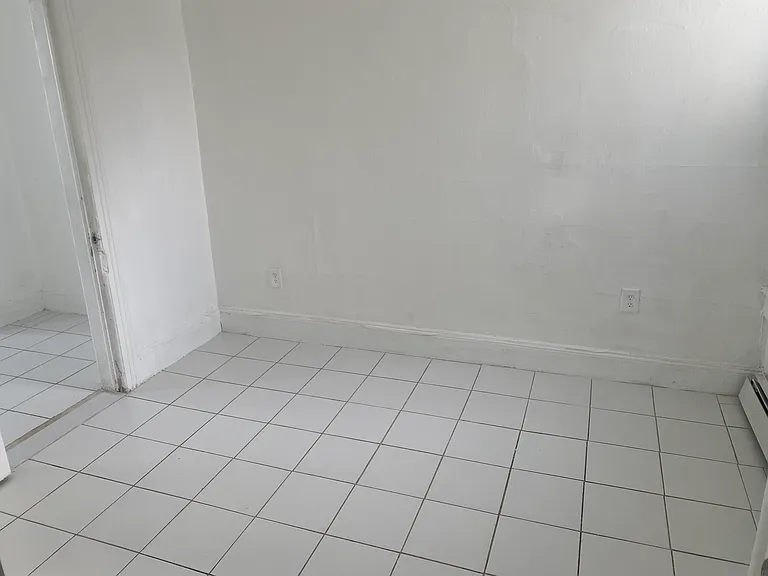 121 Highland Ave #1 — Photo 6