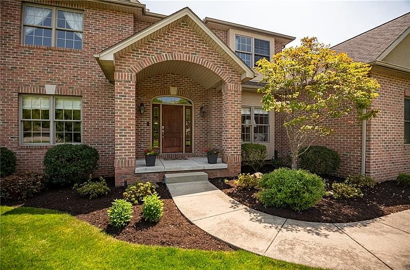 1954 Pierce Bluffs Dr, Hermitage, PA 16148 Zillow