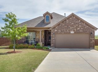 2448 Half Moon Bay Ln, Fort Worth, TX 76177