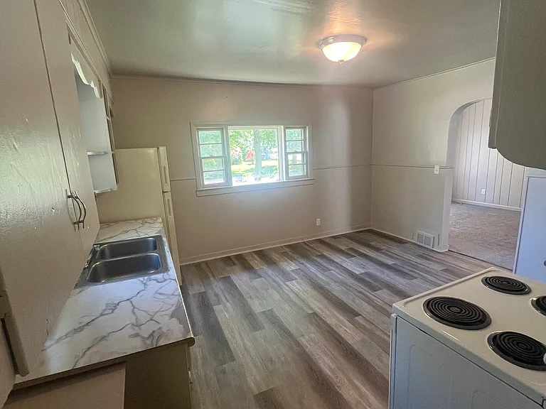 Kitchen Entrance