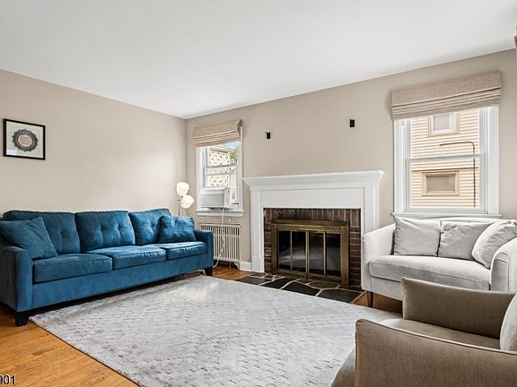 4th image of 419 Ridgeview Ave
