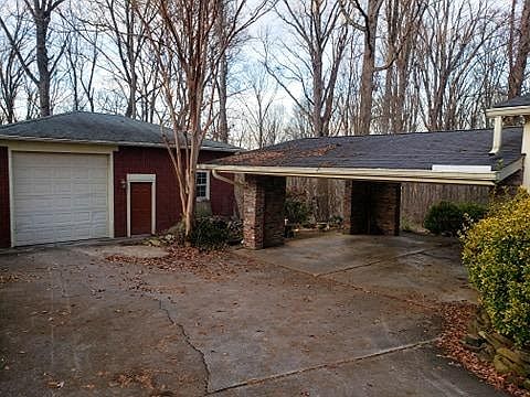 4th image of 5213 Mountaincrest Dr