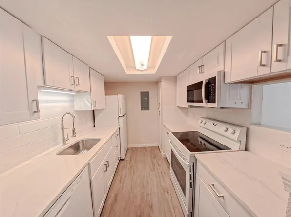 8335 Fairmount Drive Bldg 4 #102, Denver, CO 80247