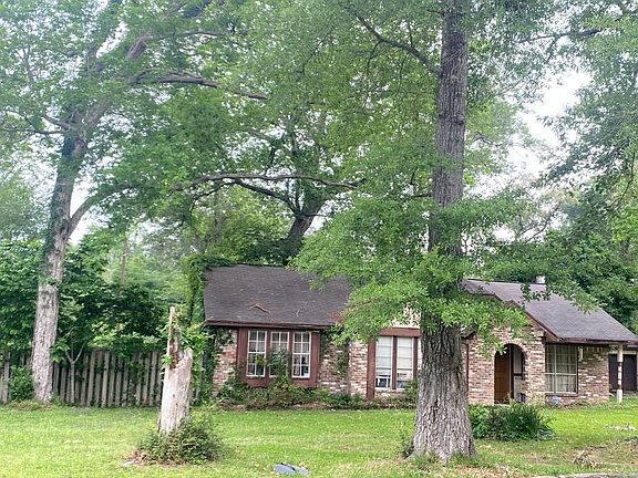 3rd image of 15673 N Country Dr