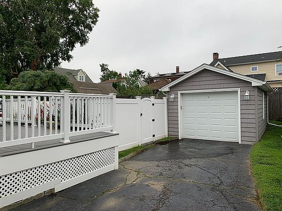 2nd image of 9 Norman Ave