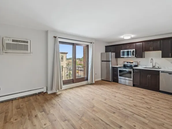 1030 Bennington St APT 15, East Boston, MA 02128