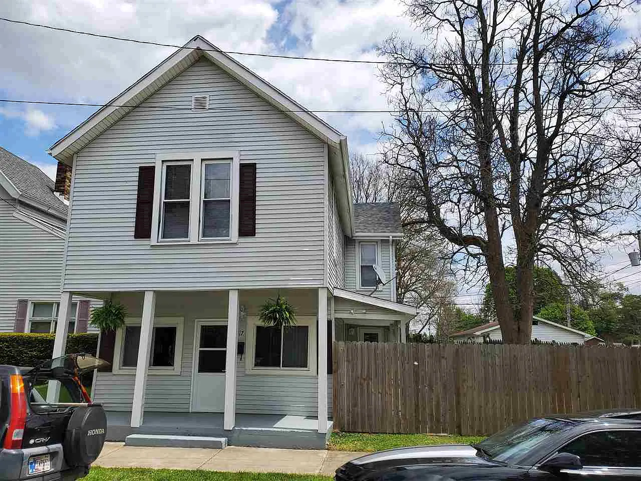 417 NW 3rd St photo 1