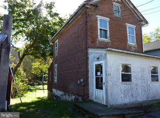 17 Boyer St, Boyertown, PA 19512