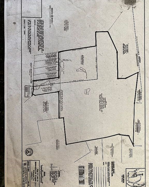 1st image of 407 Fox Hill Rd
