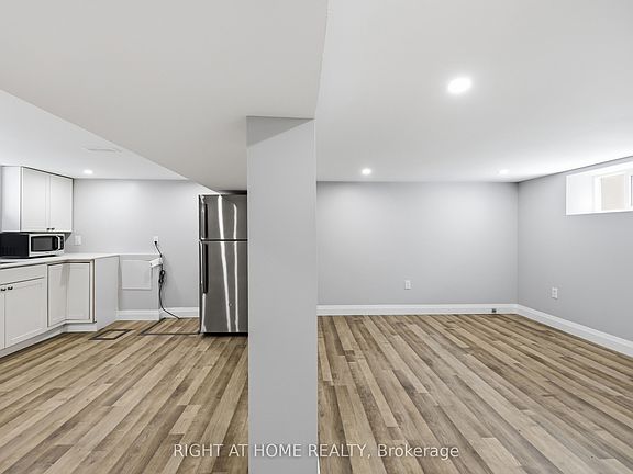 5th image of 38 Martin Rd #Basement