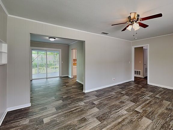 4th image of 7537 Dalehurst Dr S