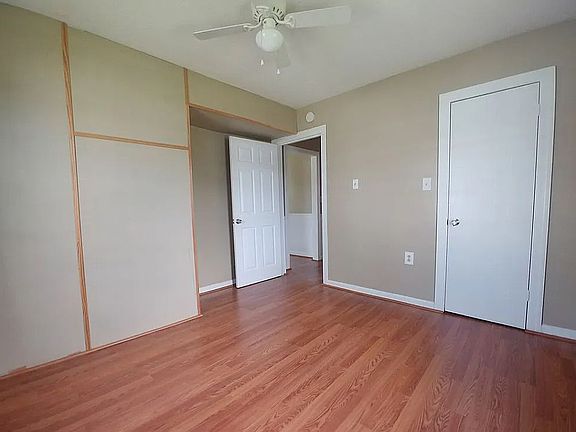 3rd image of 104 Rowland Ave