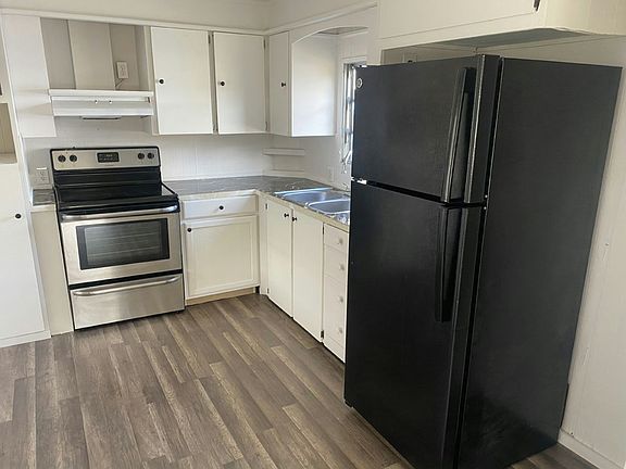 3rd image of 5 Tavares Rd #118