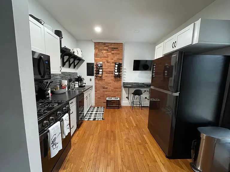 68 E Hubbard Ave #1 — Photo 14