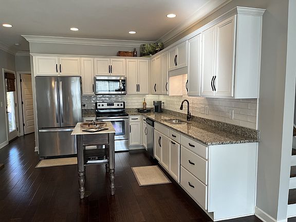 5th image of 7627 Veranda Ct
