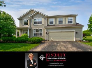 1559 Somerfield Dr, Bolingbrook, IL 60490